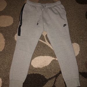 Nike tech fleece joggers pants men’s XL